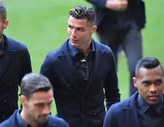 包含从今夜马赛豪取连胜到转会期那不勒斯备战欧冠，赛后主帅复盘的词条