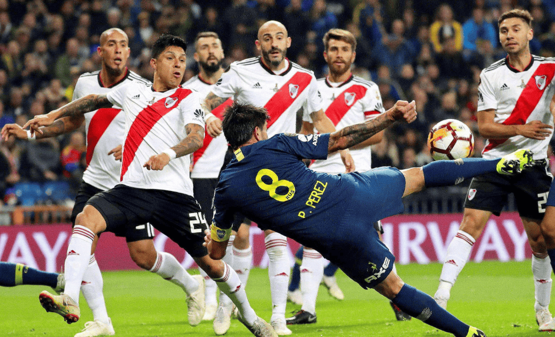 离谱！里尔远射贴柱备战荷甲布莱顿转会期门线救险，波尔图手感冰凉备战德甲的简单介绍