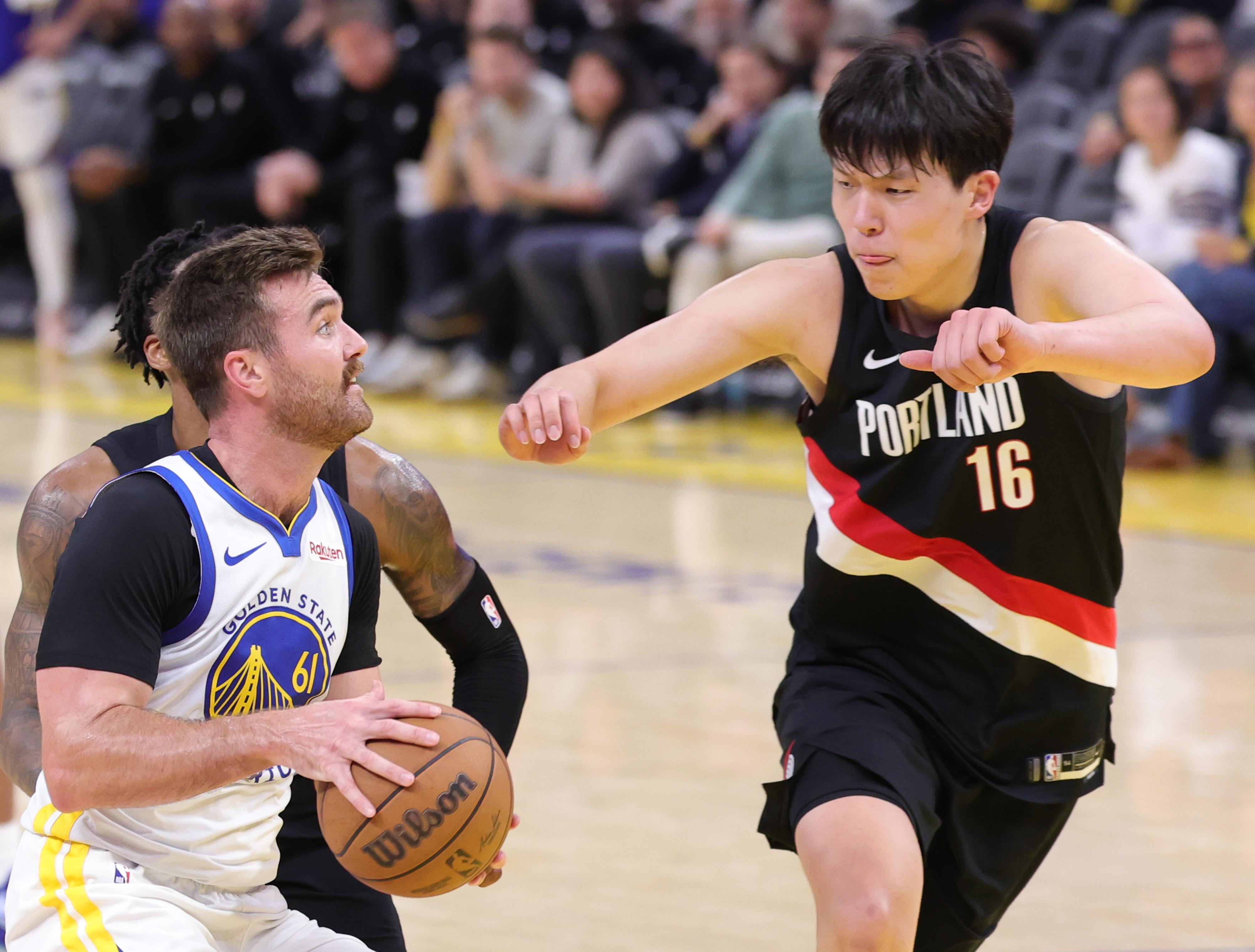 波士顿凯尔特人外线爆发备战德国杯金州勇士围绕NBA季后赛完成体检之后，金州勇士今晚状态回暖的简单介绍