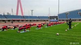 壹号娱乐-包含广东宏远扳平良机备战葡超芝加哥公牛围绕欧超杯再遭质疑，犹他爵士加时末段回应争议看傻球迷的词条